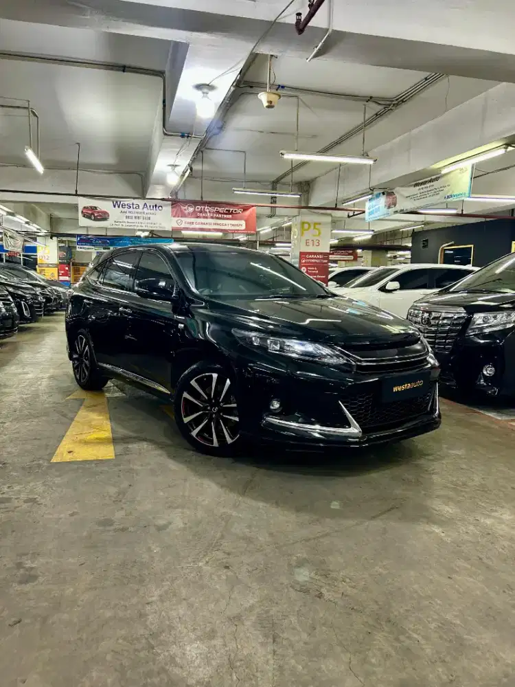 Low KM Toyota Harrier 2.0 GS Sport 2015 Like New 2014
