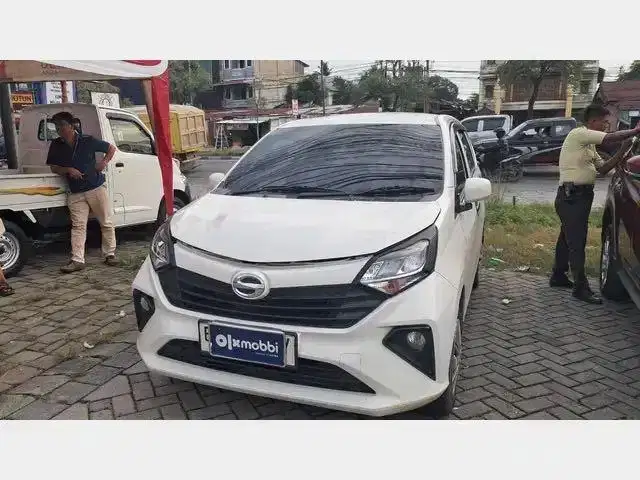 Daihatsu Sigra 1.0 M Bensin MT 2023