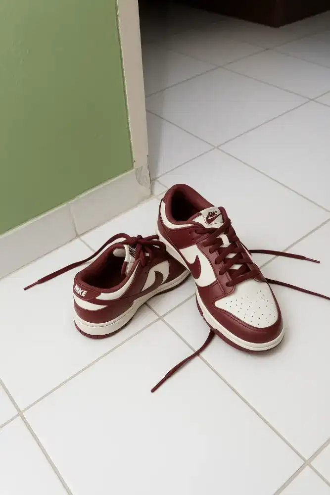 Nike Dunks Low Maroon