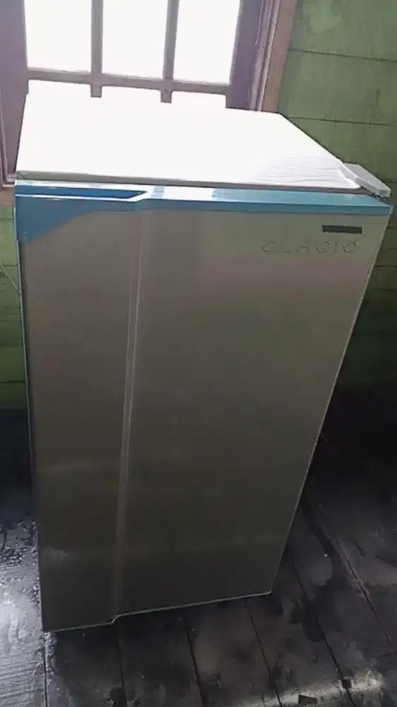 Kulkas 1pintu Toshiba siap pakai,masih orisinil.