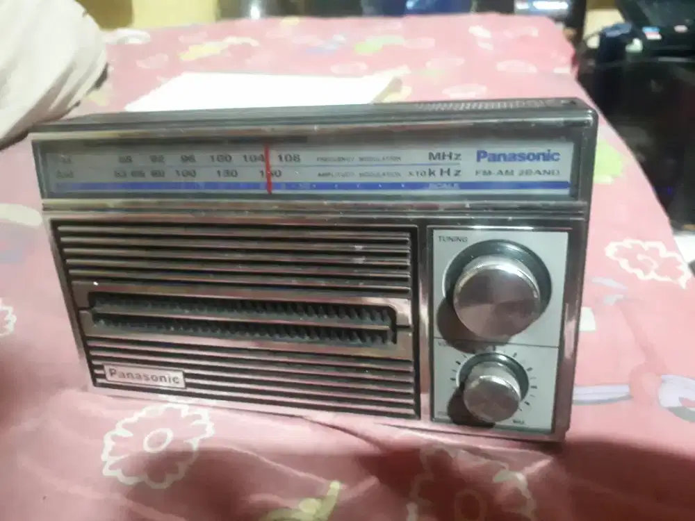 Panasonic analog portable radio