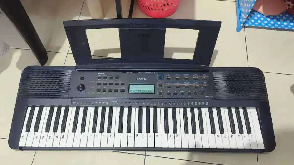 Preloved Keyboard Yamaha PSR E273/PSRE273/PSR E 273-
