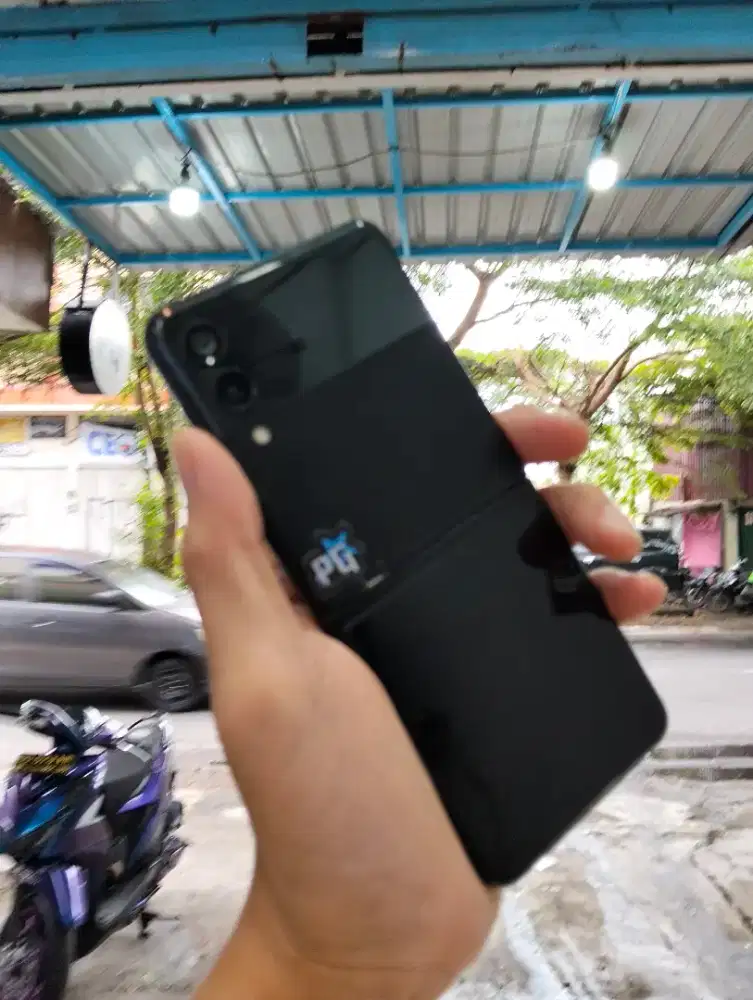 Samsung flip 3 8/256