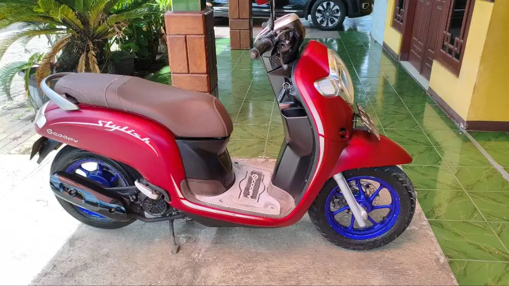 Honda Scoopy ISS  Donut 2020