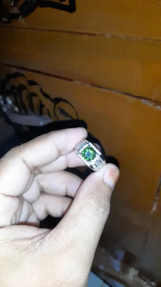 Jual murah Cincin perak dan Green peridot size 8 mewah