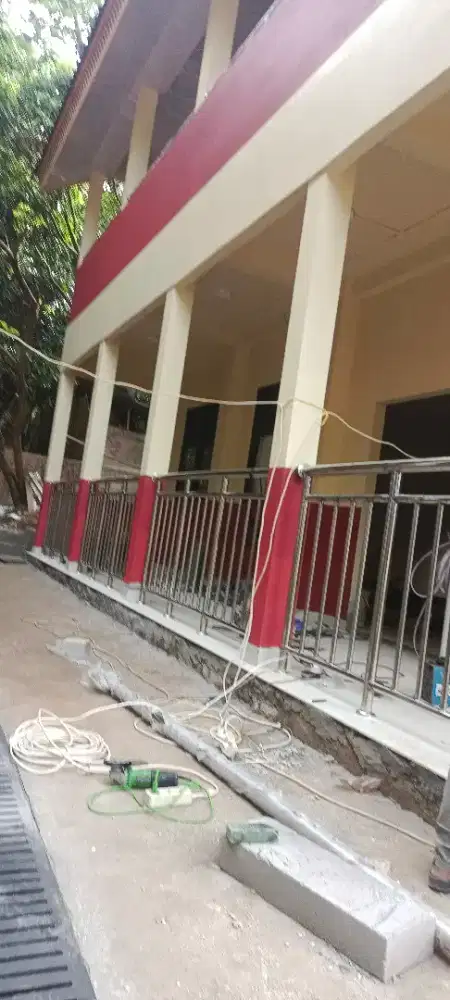 Spesialis besi dan stainlees