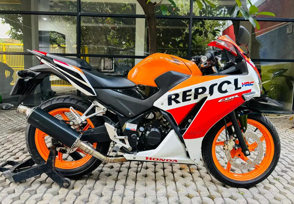 Honda cbr 150 R old