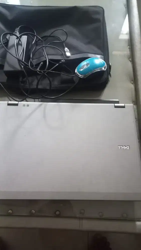 Leptop merk dell windows7