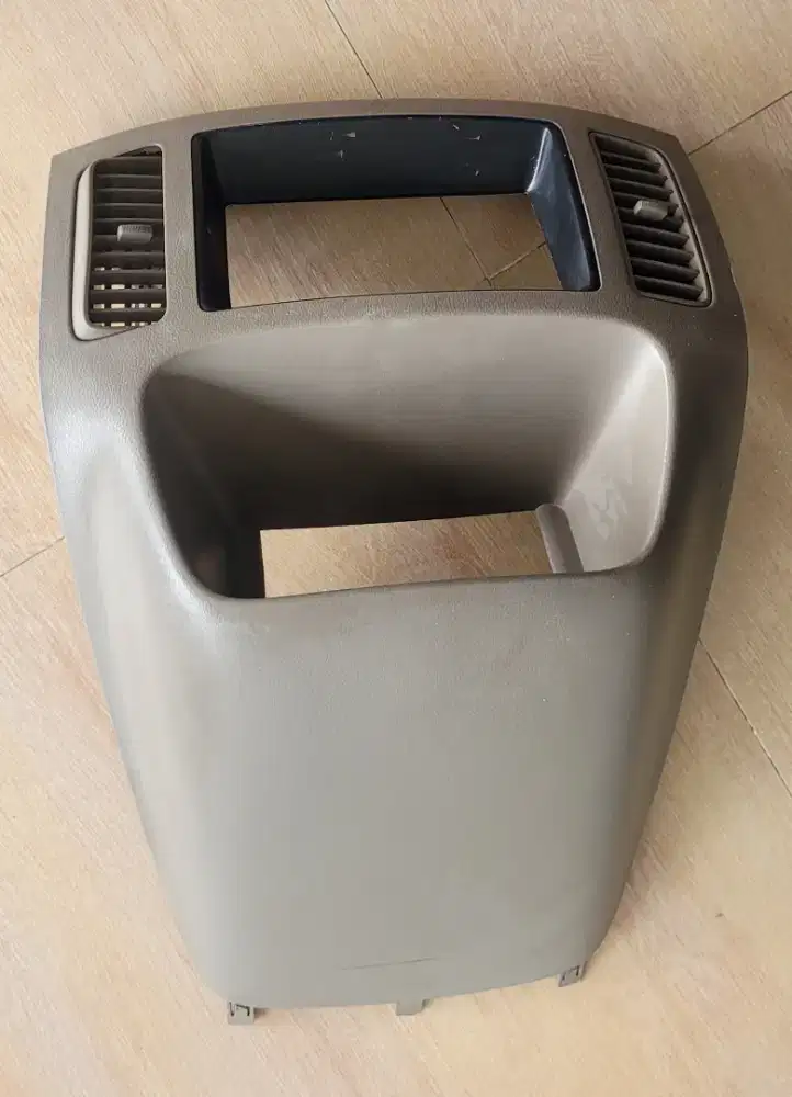 Box tutup cover dasboàrd Nissan  SERENA