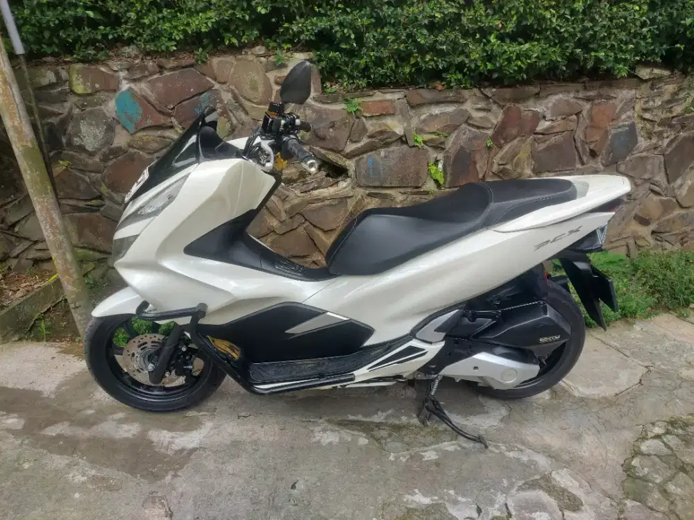 PCX TIPE ABS (TIPE TERTINGGI) TUKER METIC KECIL BOLEH, AJUIN AJA