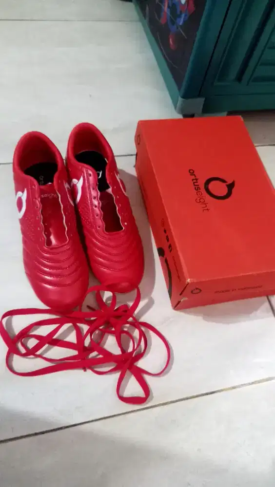 Sepatu bola baru Size 37