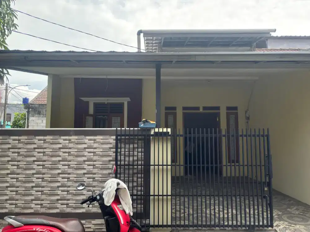 Disewakan rumah 2KT, 1KM, carport, sblh Lap Voli, dkt dari Masjid