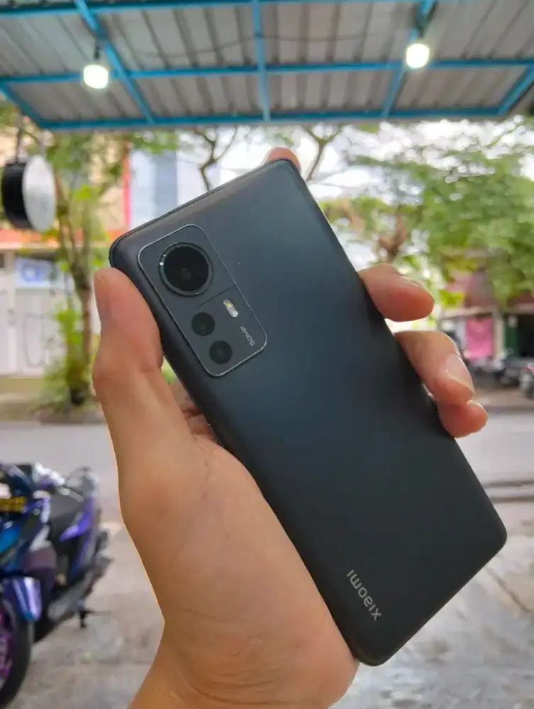 Xiaomi mi 12 5G minus lcd bergaris