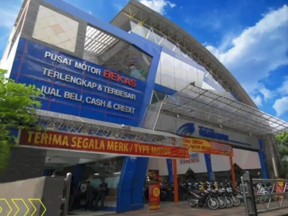 Jual Gedung Showroom 3 lantai Lokasi strategis  Di pusat kota bandung