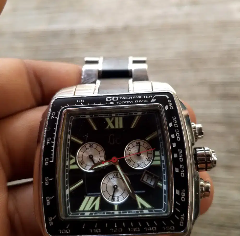 Jam tangan pria