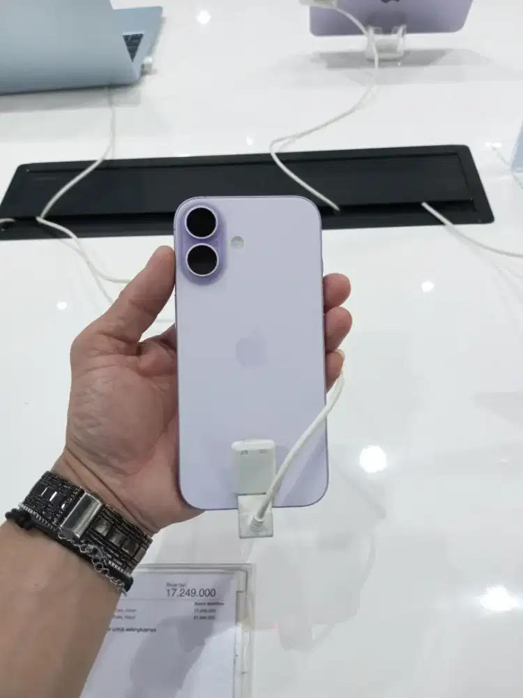 Cicilan bunga 0% dan free 2 bulan angsuran iPhone 17 series