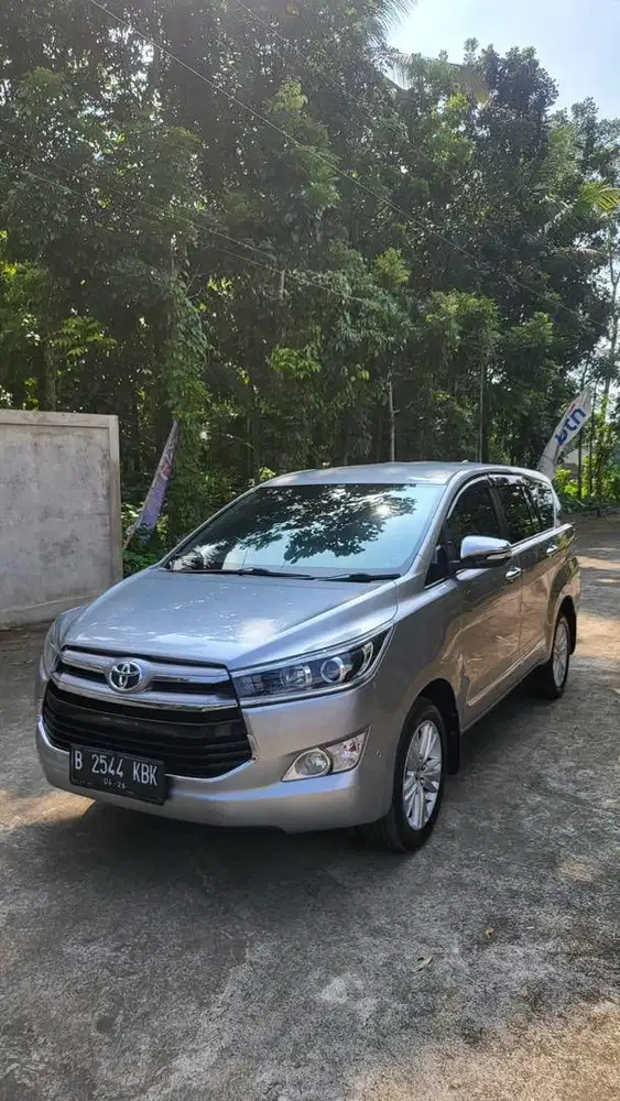 Innova Reborn Q diesel AT 2.4 ( Istimewa )