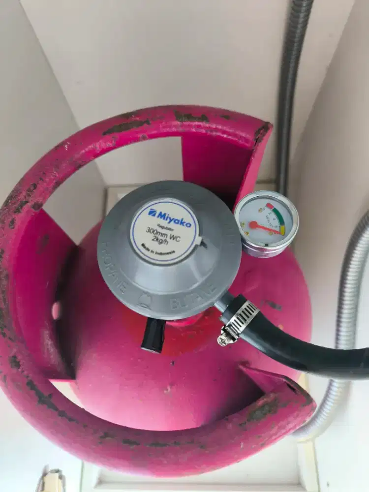 GAS PINK 5.5 Kg DIJUAL MASIH ISI BANYAK