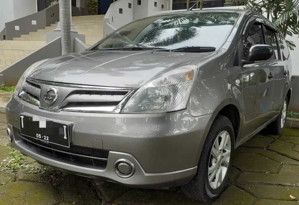 Dijual Tanpa Perantara Nissan Grand Livina SV 1.5 2012