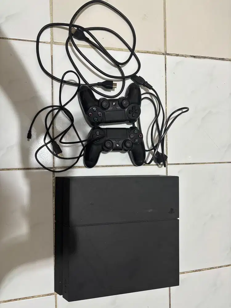 PS4 FAT 500 GB Original + Stick Original