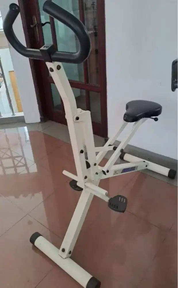 SEPEDA STATIS.- YUK KAYUH...Biar SEHAT