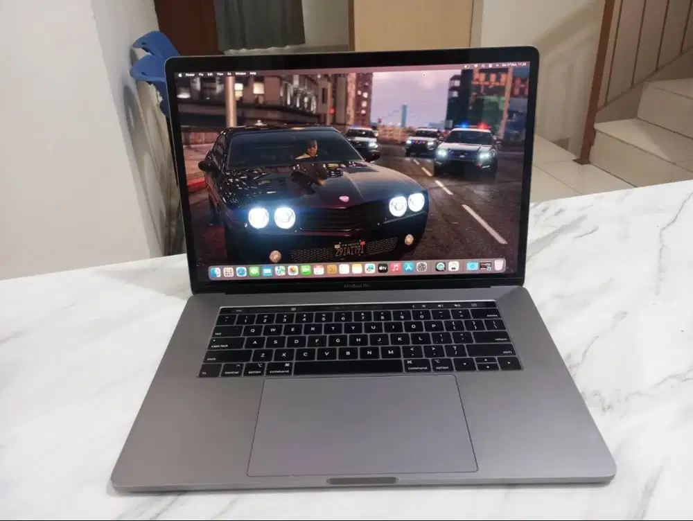 MacBook Pro Retina 15 2019 i7 16GB SSD 512GB