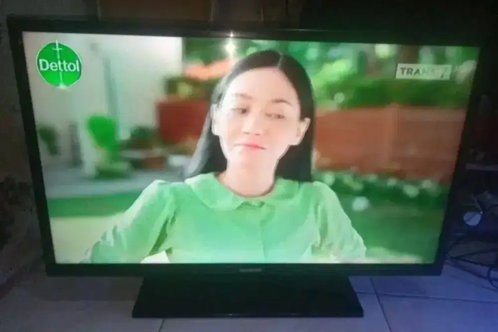 TV LED PANASONIC 32 INCH MASIH ANALOG