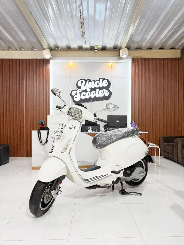 Vespa Sprint iGET ABS FACELIFT 150ie Tahun 2020 Putih
