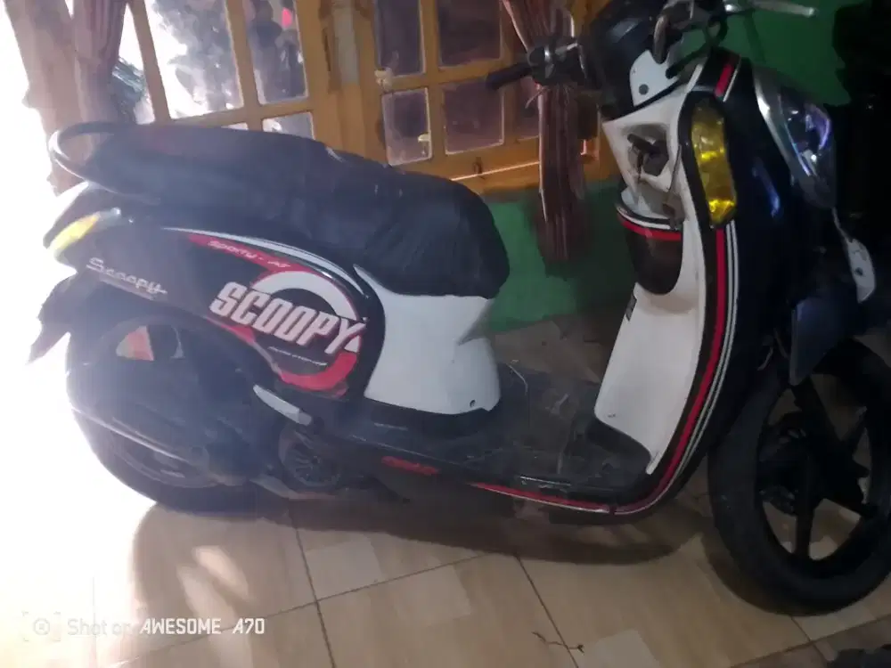 Di jual cepat Scoopy 2015