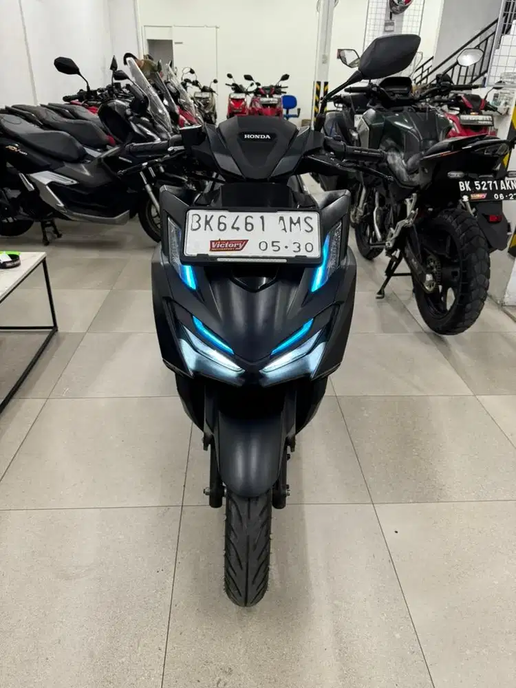Honda Vario 160 CBS 2025 warna Hitam Doff Vario160 Black Matic CC New