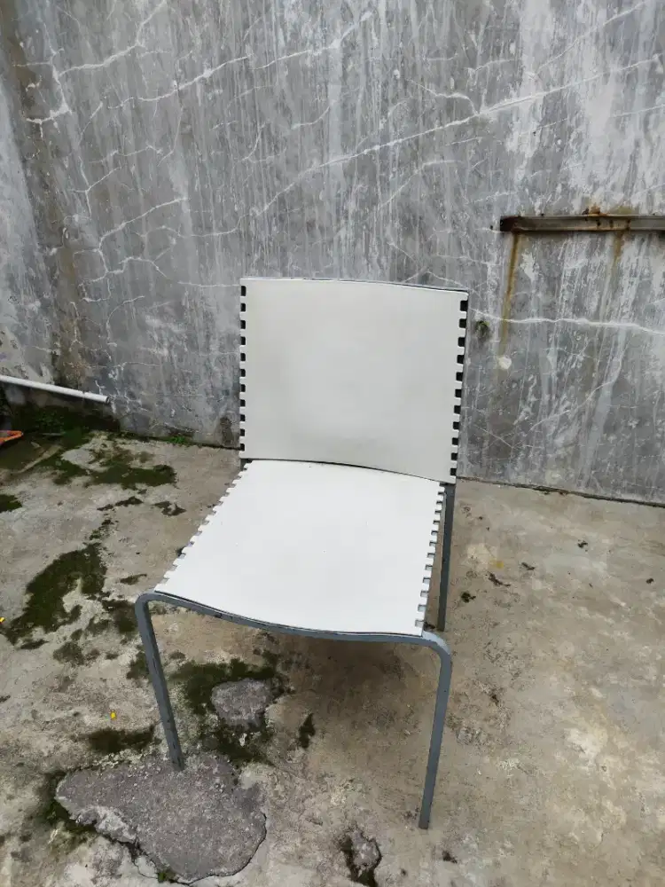 Kursi Kantor Warna Putih