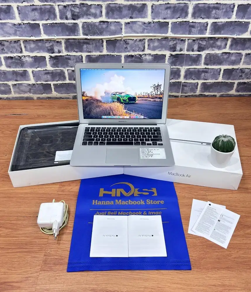 MacBook Air 13 2017,  i7/8/256