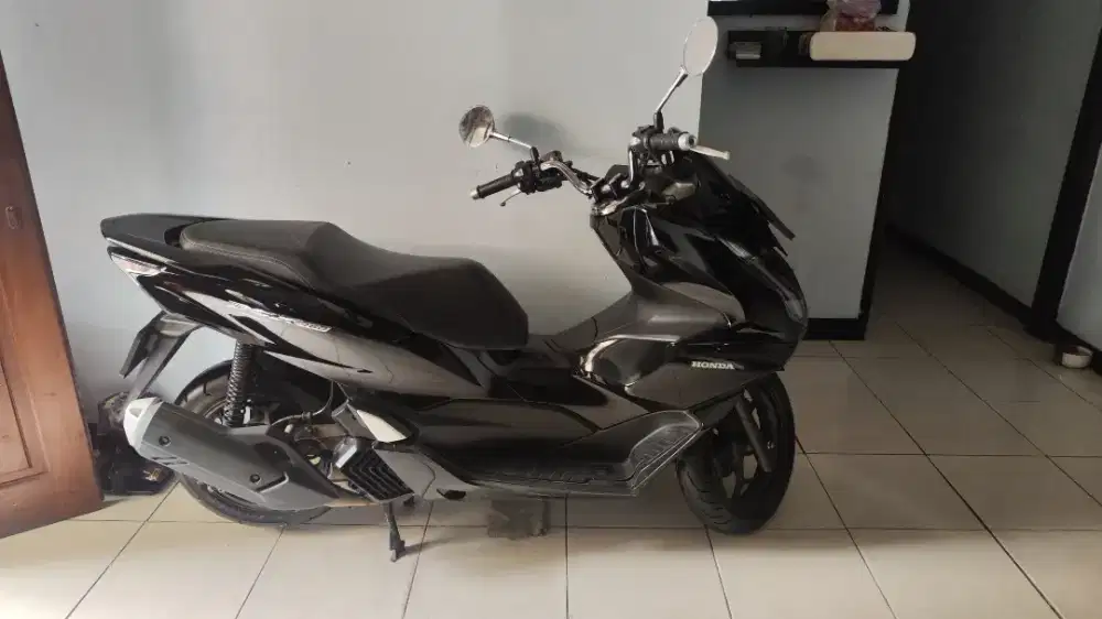 JUAL PCX 2023 SURAT LENGKAP. MULUS