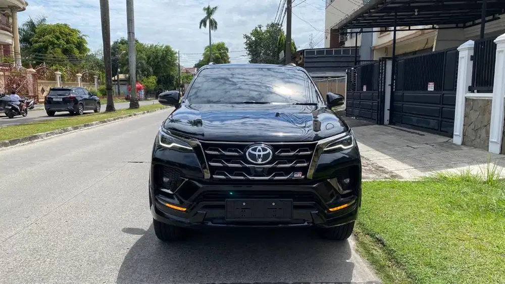 Toyota Fortuner 2.8 GR Sport Diesel 2025