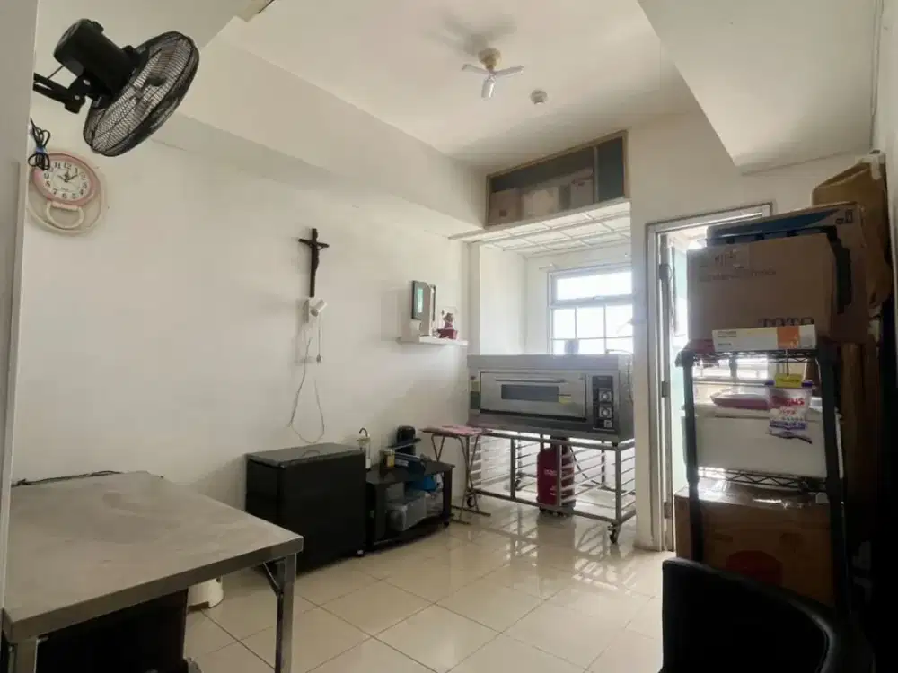 Unit Gandeng Langka! Apartemen Greenlake Sunter, Sudah Dijebol & SHM – 2BR + Studio, Harga 700 Juta Nego