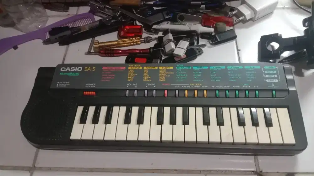Piano Casio SA-5
