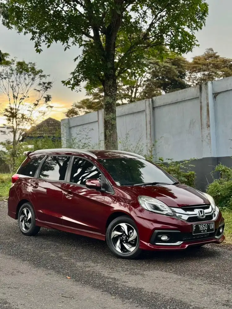 Honda Mobilio RS 1.5 CVT automatic 2016