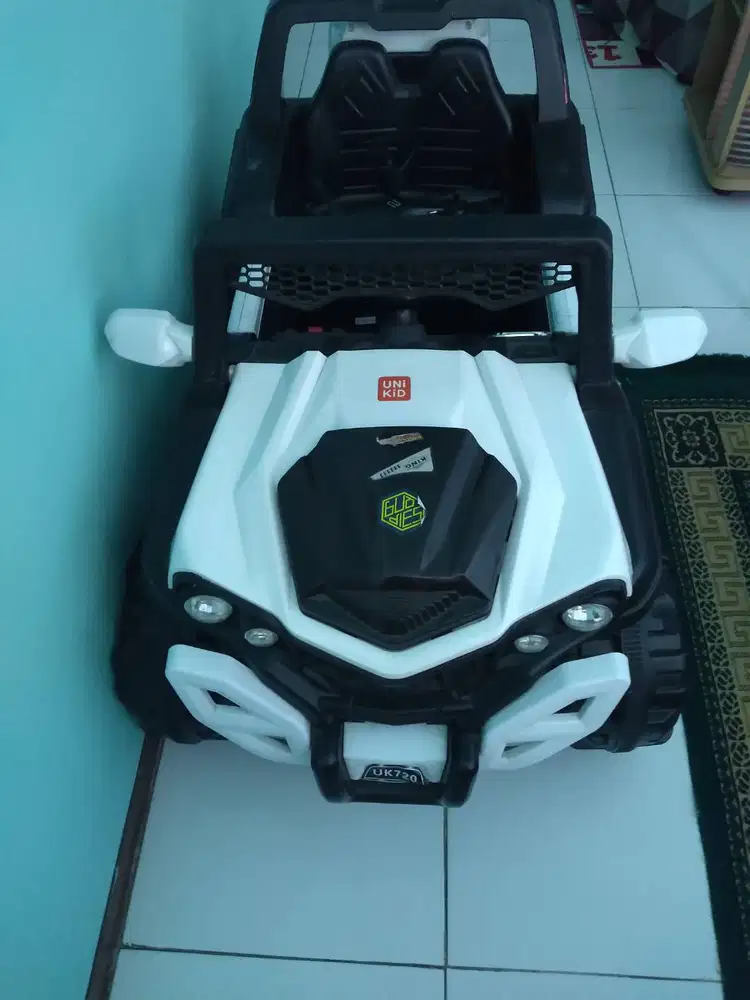 Mobil aki anak jeep uk 720