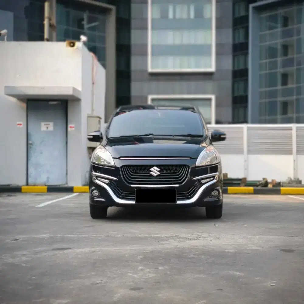 Ertiga Dreza 1.4 matic tahun 2017 warna Ungu