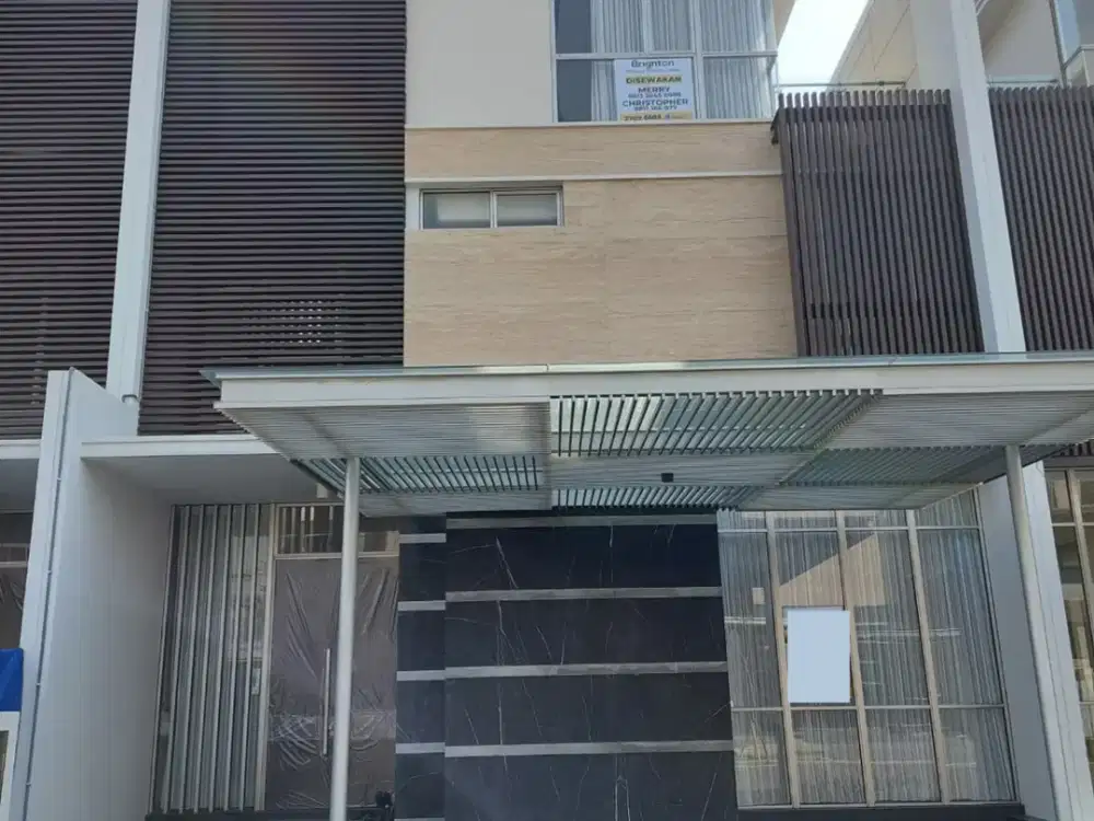 Rumah Private Lift The Chopin Signature, Golf Island Tipe 10x25