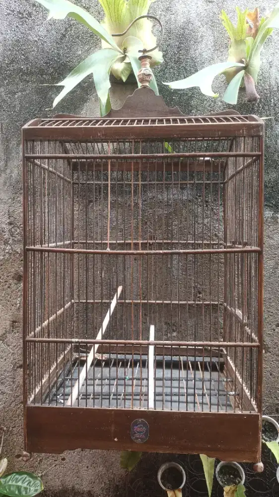Kandang Burung Merk EBOD Bekas Berkualiatas