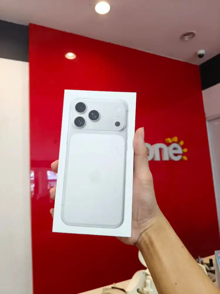 iPhone 17 Promax 512 Silver