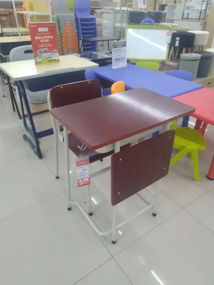 Meja sekolah set
