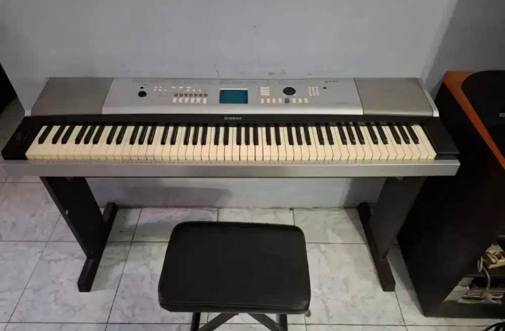 Keyboard Yamaha DGX 520