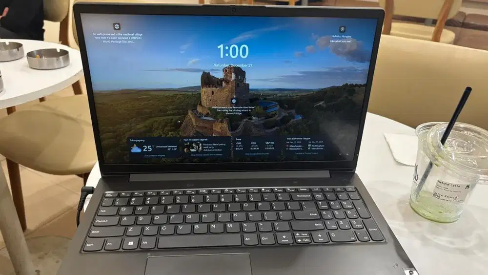 Lenovo idea pad I3 gen 12 ram 16 512GB