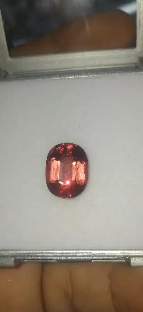 batu pinkis red  tourmalin