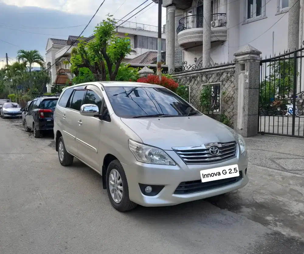 Innova G 2.5 A/T Diesel