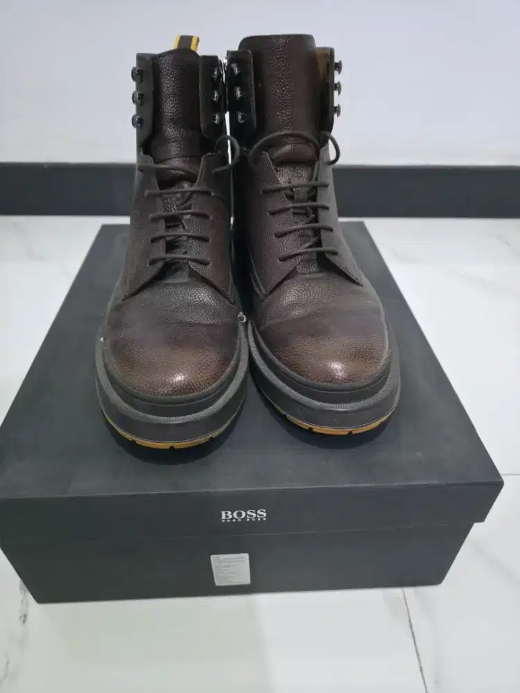 Sepatu boots Hugo Boss