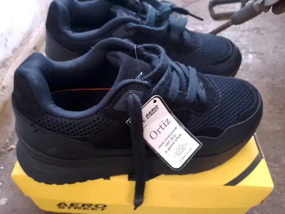 Sepatu AEROSTREET dijual murah