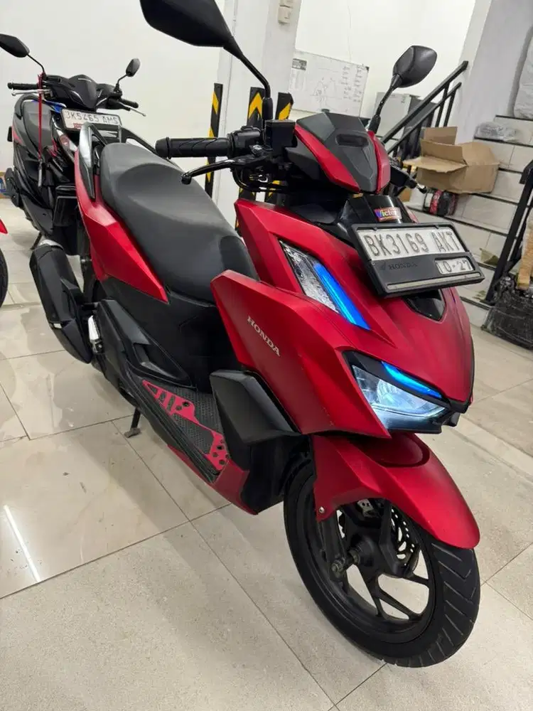 Honda Vario 160 Tipe CBS tahun 2022 warna Merah Dop Vario160 Matic CC